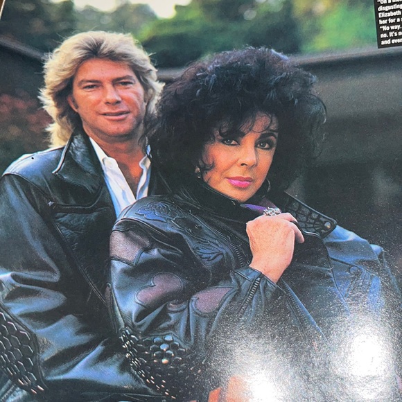 LIFE MAGAZINE LIZ TAYLOR COVER February 1992 - Picture 2 of 14